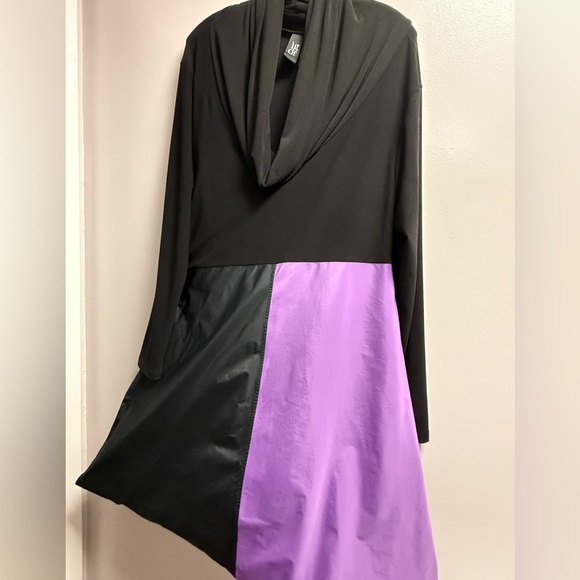 NWOT Igor Dobranic Stunning Asymmetrical Black/Purple Dress Oversized XL-XXL